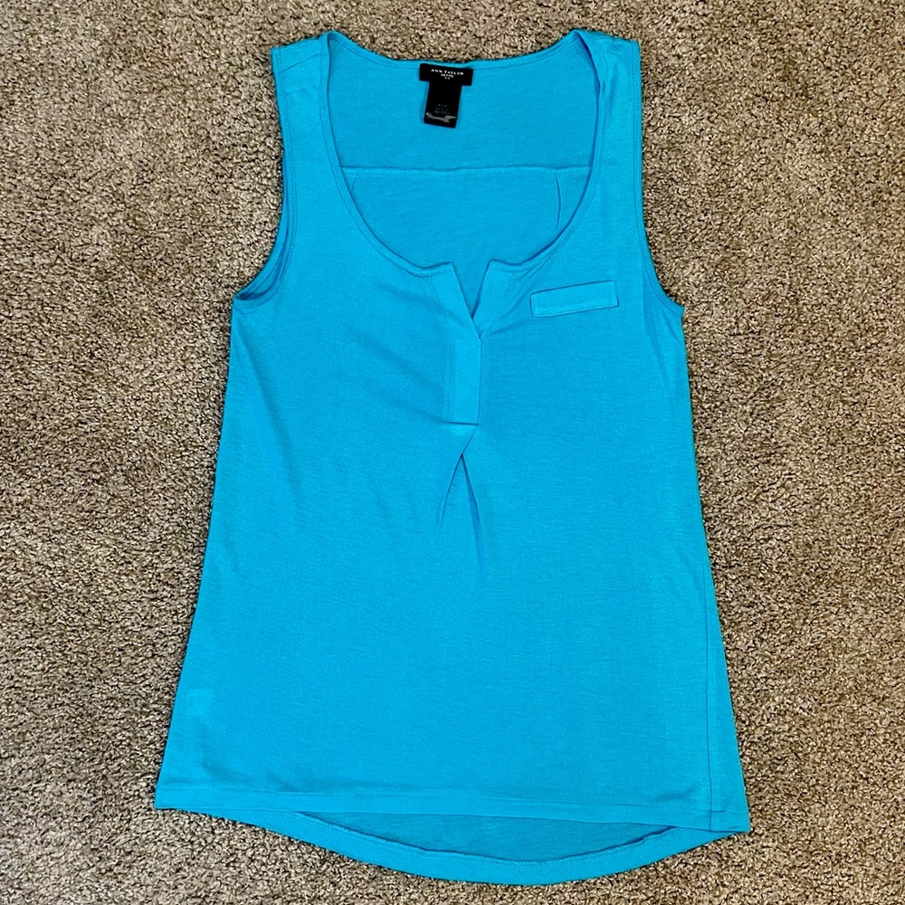 Ann Taylor Split Neck Tank. Teal Aqua Blue Color. Size XXS Petite.